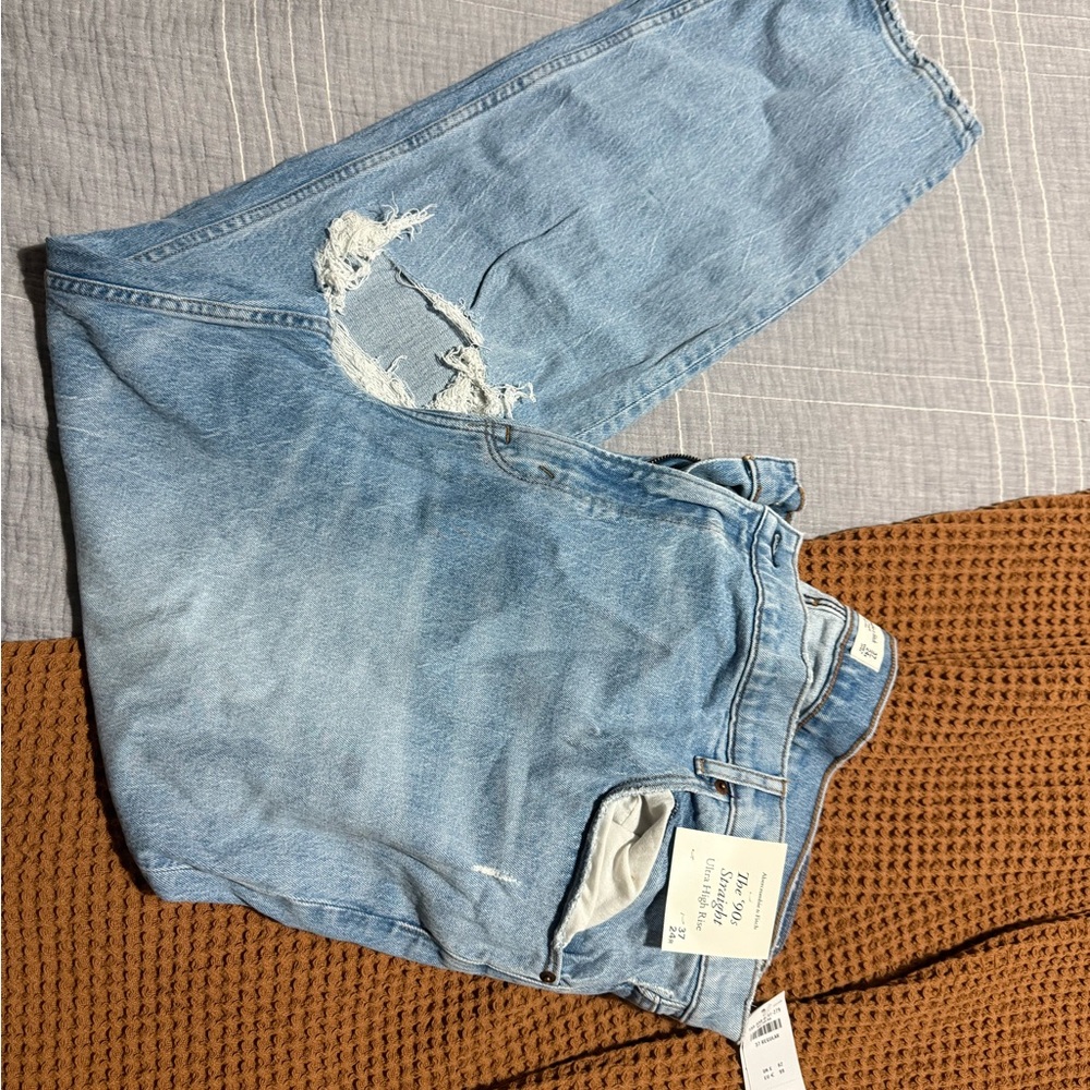 NWT Light Blue Distressed Jeans